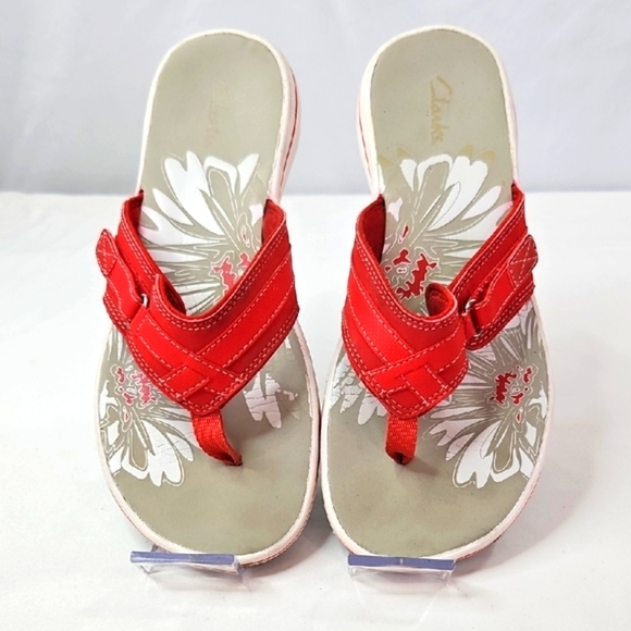 Clarks Red Sandals with Bold Floral Accents - Picture 4 of 6